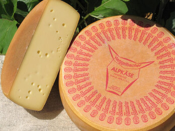 Produktfoto zu Alpkäse Heggelbach
