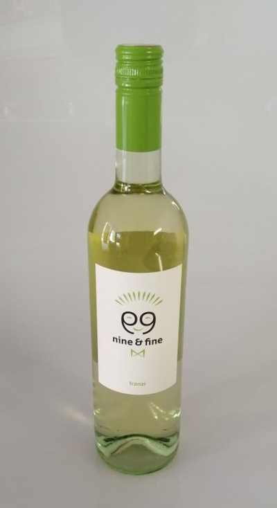 Produktfoto zu Nine & Fine Franzi QW 2023 Schwarzböck halbtrocken